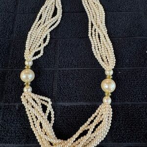 Elegant Cream Pearl Necklace